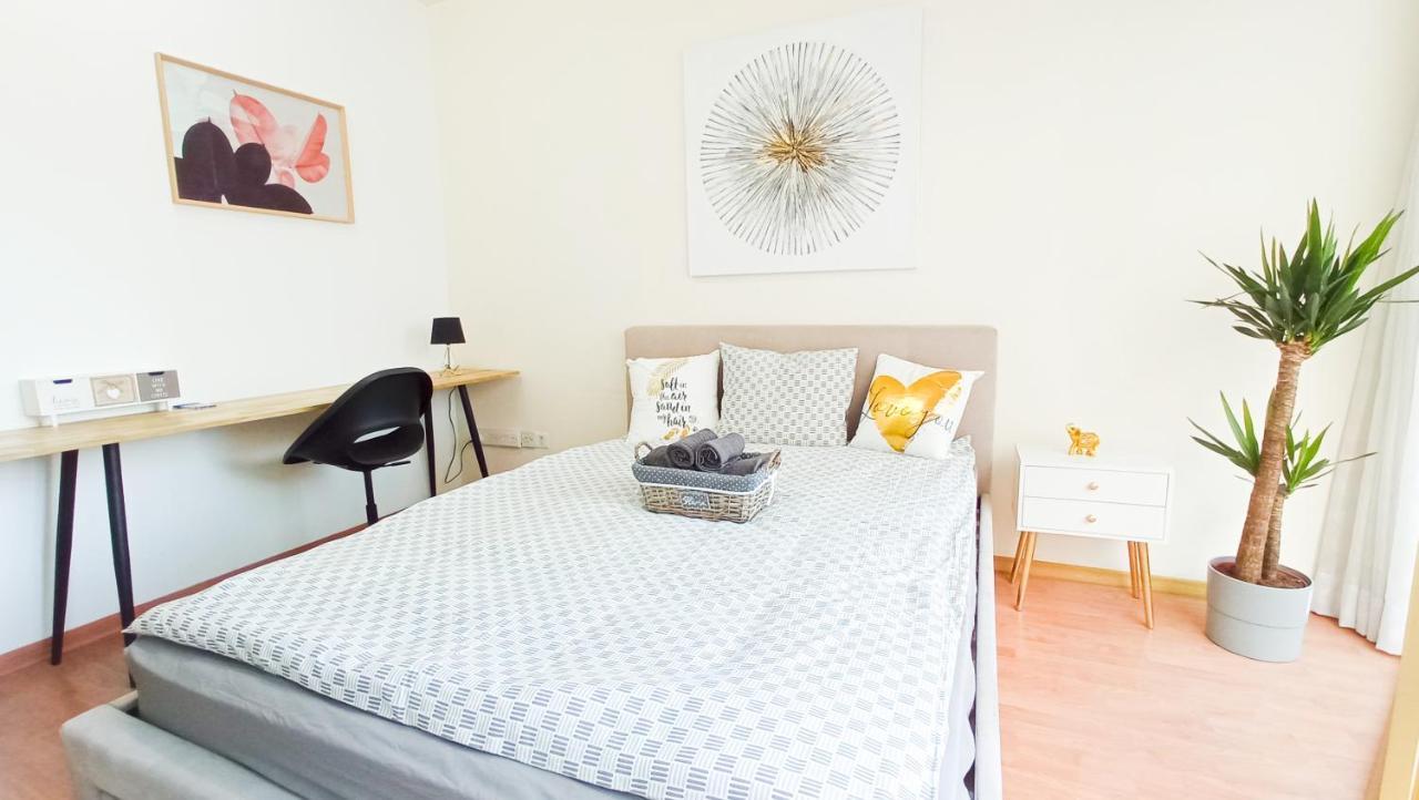 1A Beach & Business Apartment In The City Center! Larnaka Exterior foto