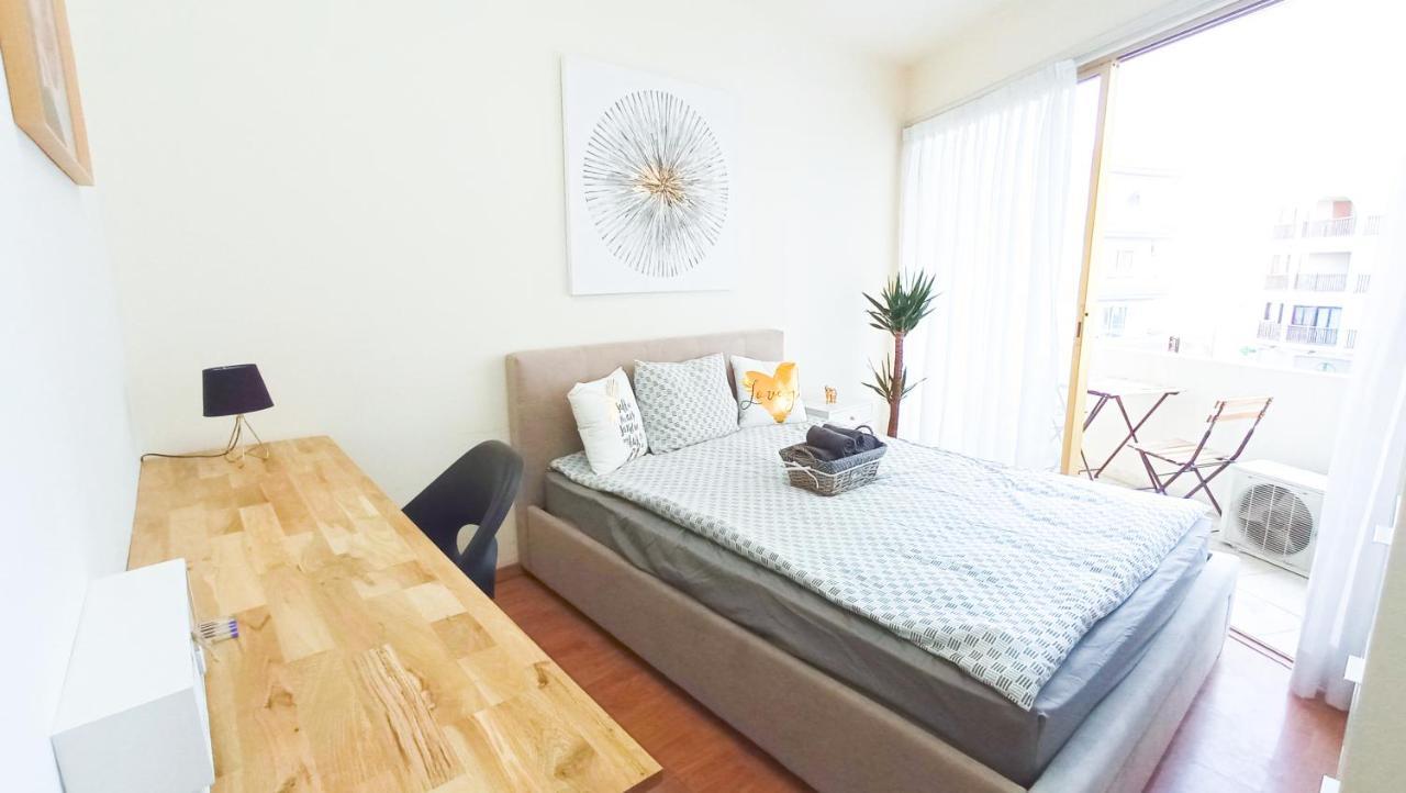 1A Beach & Business Apartment In The City Center! Larnaka Exterior foto