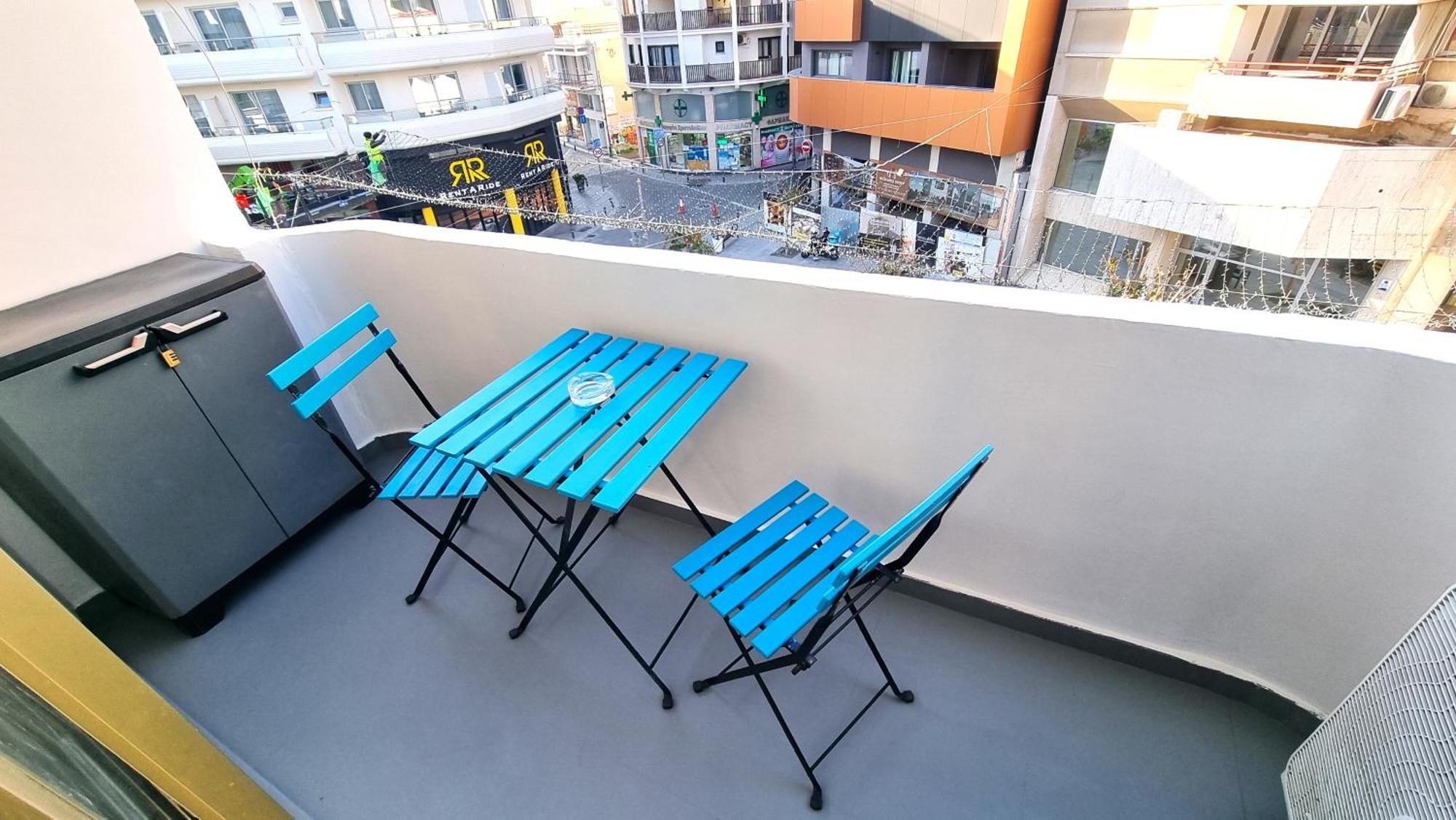 1A Beach & Business Apartment In The City Center! Larnaka Exterior foto